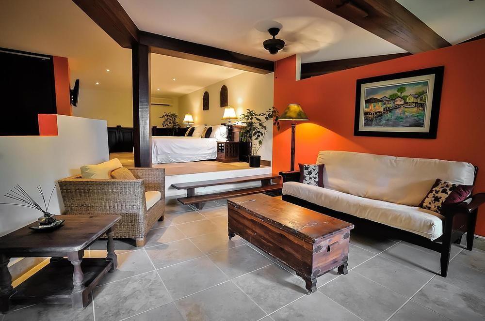 Mayoka Boutique Hotel (Adults Only) Sandy Bay Exterior photo