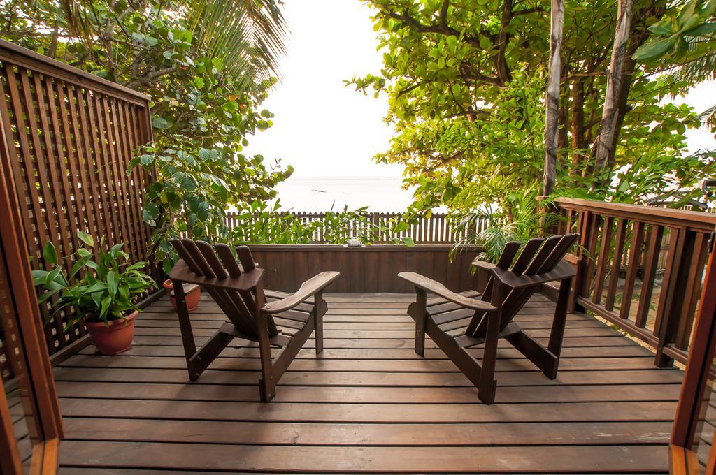 Mayoka Boutique Hotel (Adults Only) Sandy Bay Exterior photo