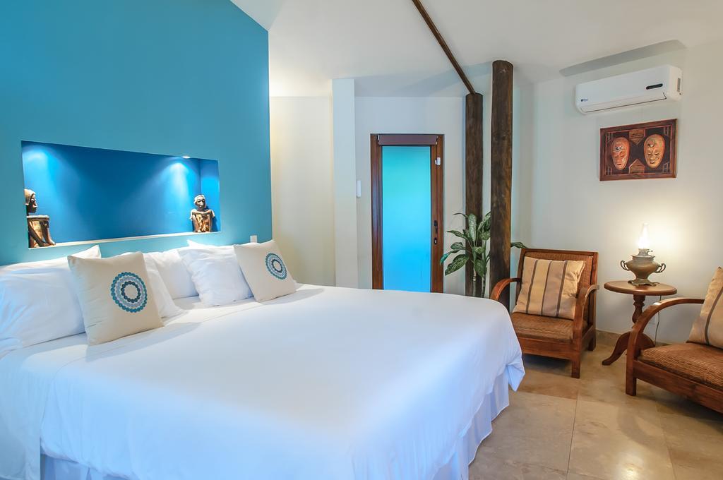 Mayoka Boutique Hotel (Adults Only) Sandy Bay Exterior photo